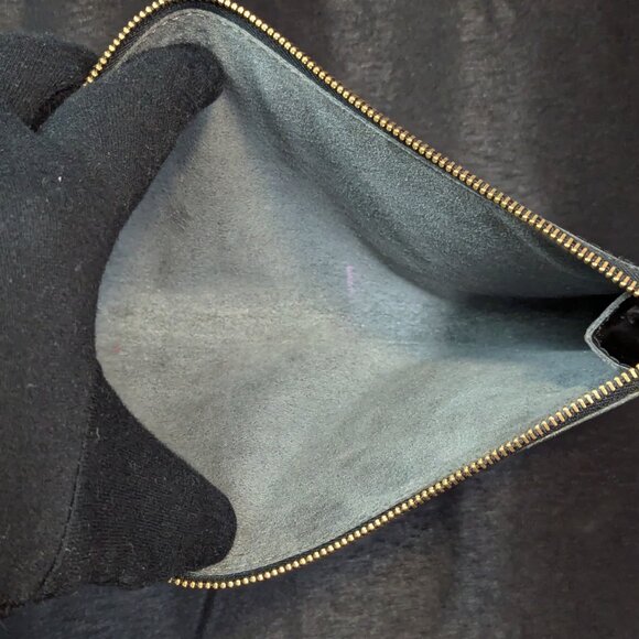 LOUIS VUITTON Black Epi Leather Accessories Pochette 24 Bag - Picture 9 of 15